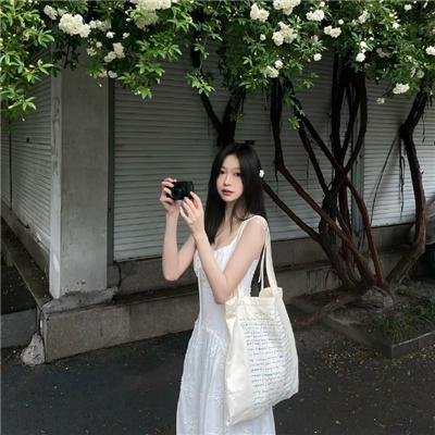 我和他都是新郎。